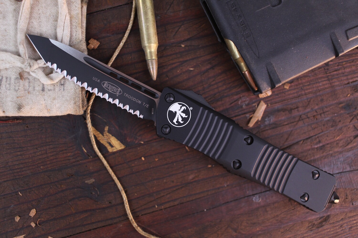 Microtech Troodon Tanto 3&quot; OTF Automatic /  Black Aluminum  / Black Full Serrated