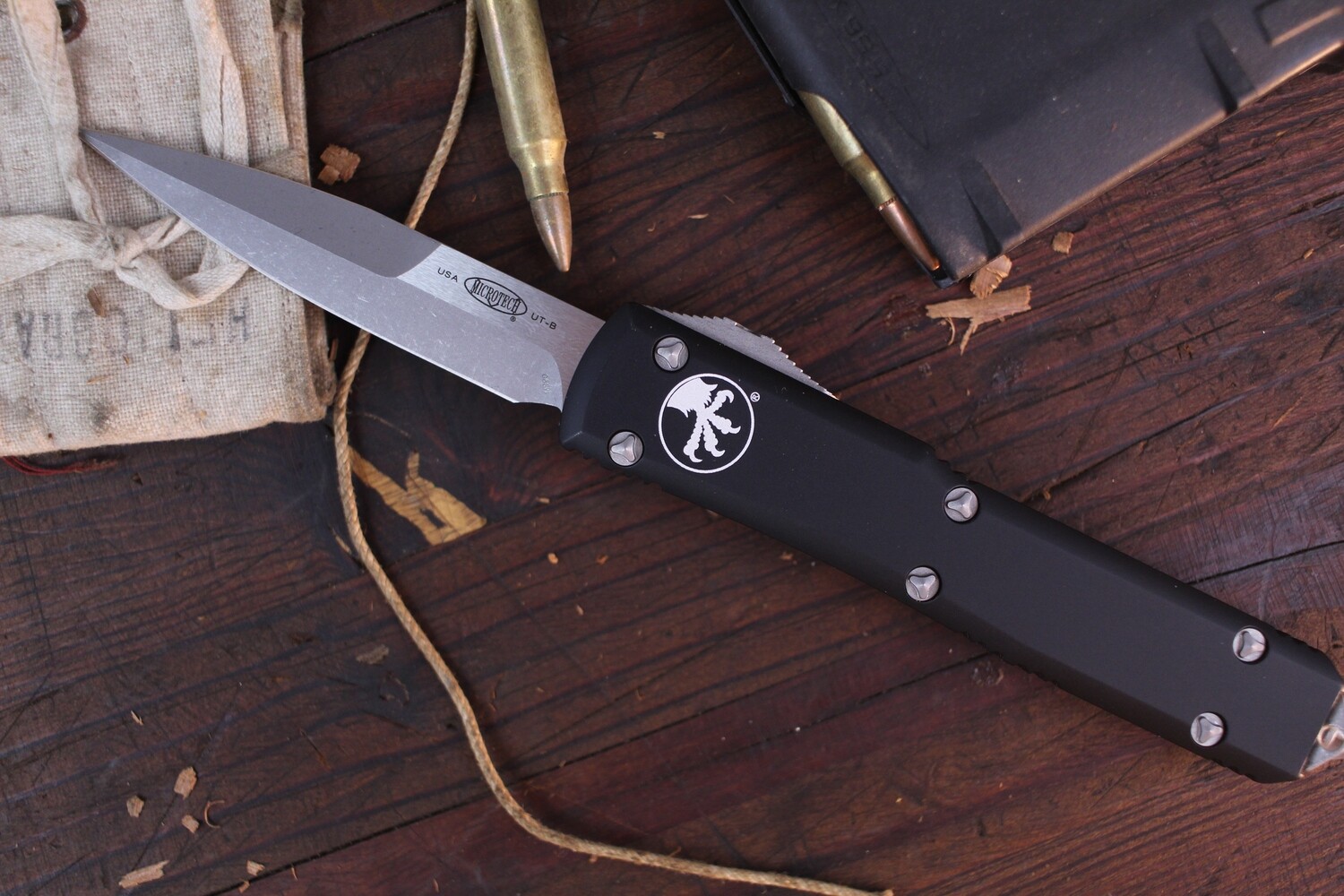 Microtech Ultratech Bayonet 3.4&quot; OTF Automatic / Black Aluminum / Apocalyptic Finish