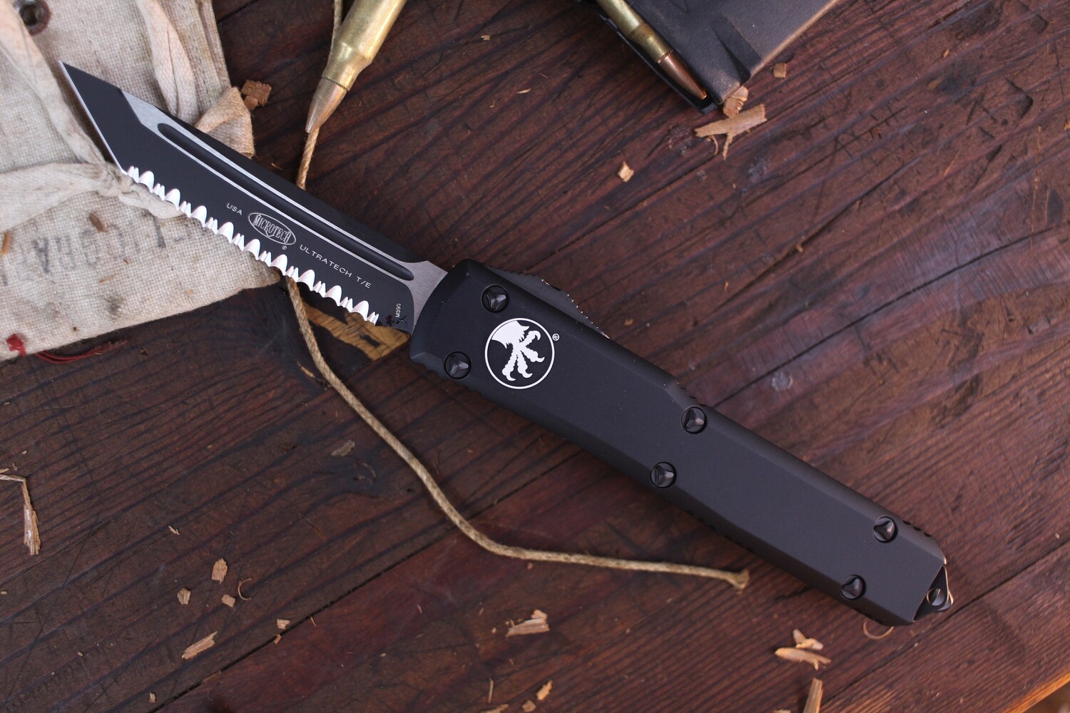 Microtech Ultratech T/E 3.4&quot; OTF Auto / Tactical Black Aluminum / Black Full Serrated
