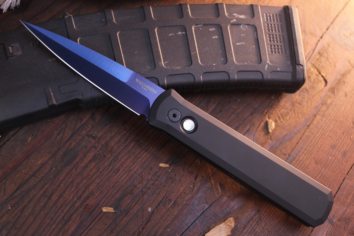 Pro-Tech Godfather Operator 4&quot; Automatic Knife / Black Aluminum &amp; Abalone Button / Blue Sapphire 154CM