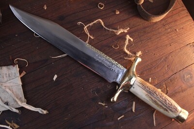 Ruana Classic 43D "Arkansas Toothpick" 9.25" Fixed Blade Bowie / Stag Handle &amp; Brass Guard  / Satin High Carbon ( Pre Owned )