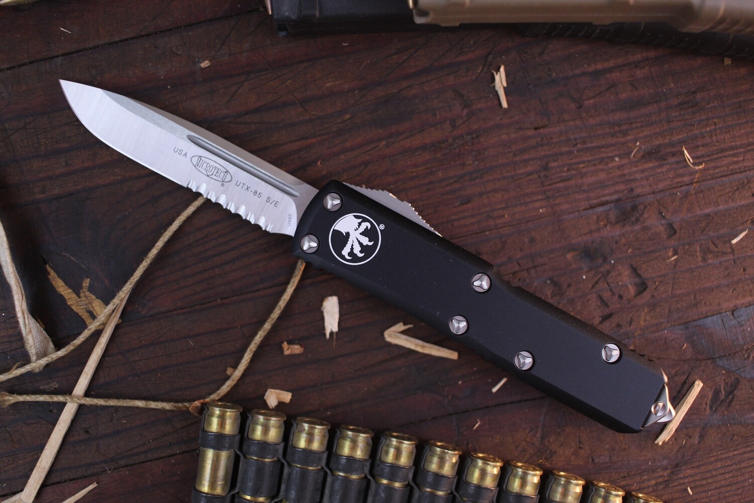 Microtech UTX-85 S/E 3.12&quot; OTF Automatic / Black Aluminum / Satin Partial Serrations