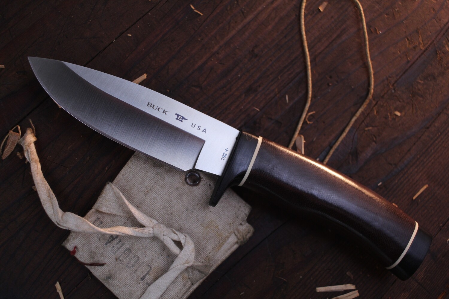 Buck Limited Edition 192 Vanguard 4.125&quot; Fixed Blade / Burgundy Micarta &amp; Black G-10 / Satin 20CV ( Discontinued )