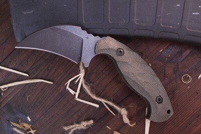 TOOR Knives Karsumba 2.5” Fixed Blade Karambit / Sculpted Green Burlap Micarta / Black S35V