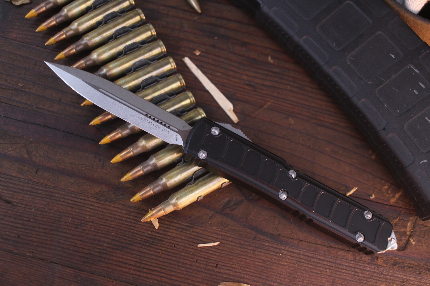 Microtech Ultratech II D/E 3.4&quot; Automatic OTF / Step Side Black Aluminum / Stonewashed