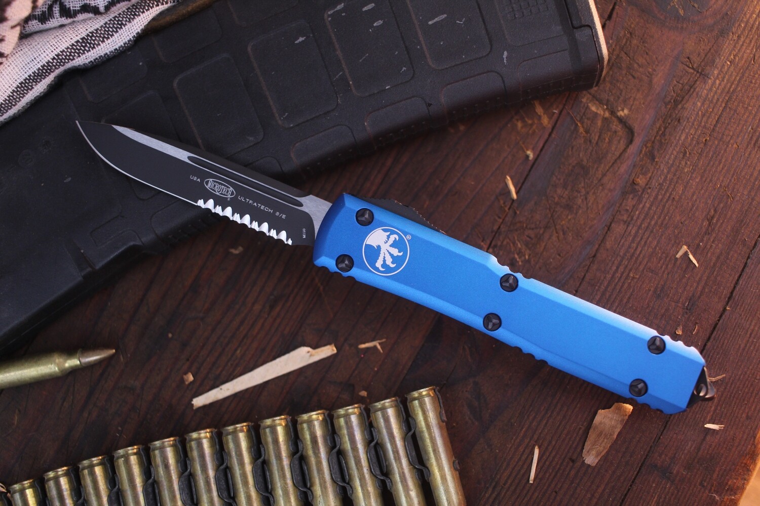 Microtech Ultratech S/E 3.4&quot; Automatic OTF / Blue Aluminum &amp; Black Hardware / Black Serrated