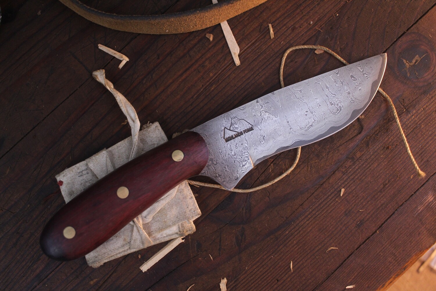 Highlands Forge Drop Handle Hunter 5&quot; Fixed Blade / Purple Heart Wood / 180 Layer Damascus 1095 Core