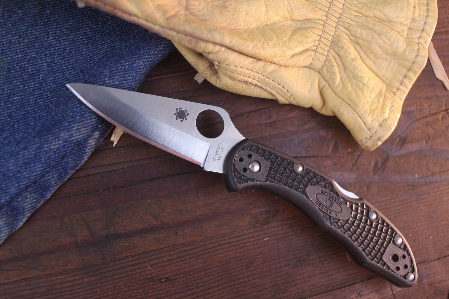 Spyderco Delica 4 2.88&quot; Folder / Black FRN / Satin VG-10 ( Pre Owned )