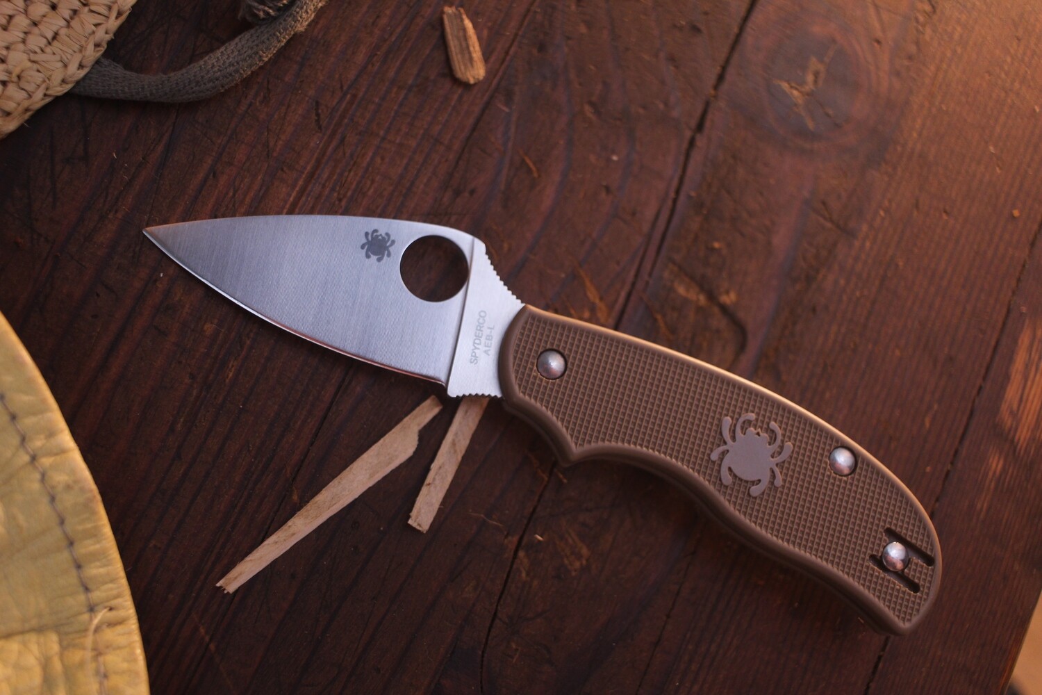 Spyderco Urban Lightweight 2.56&quot; Slipjoint Knife / Tan FRN / Satin AEB-L ( Pre Owned )