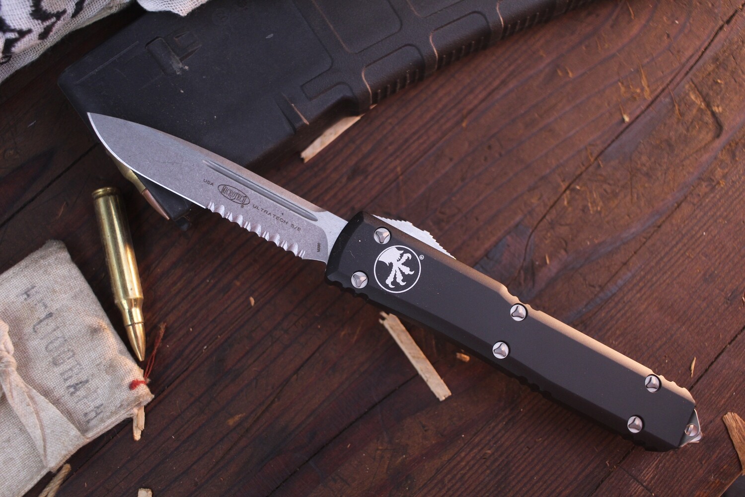 Microtech Ultratech S/E 3.4&quot; Automatic OTF / Black Aluminum / Stonewashed Serrated