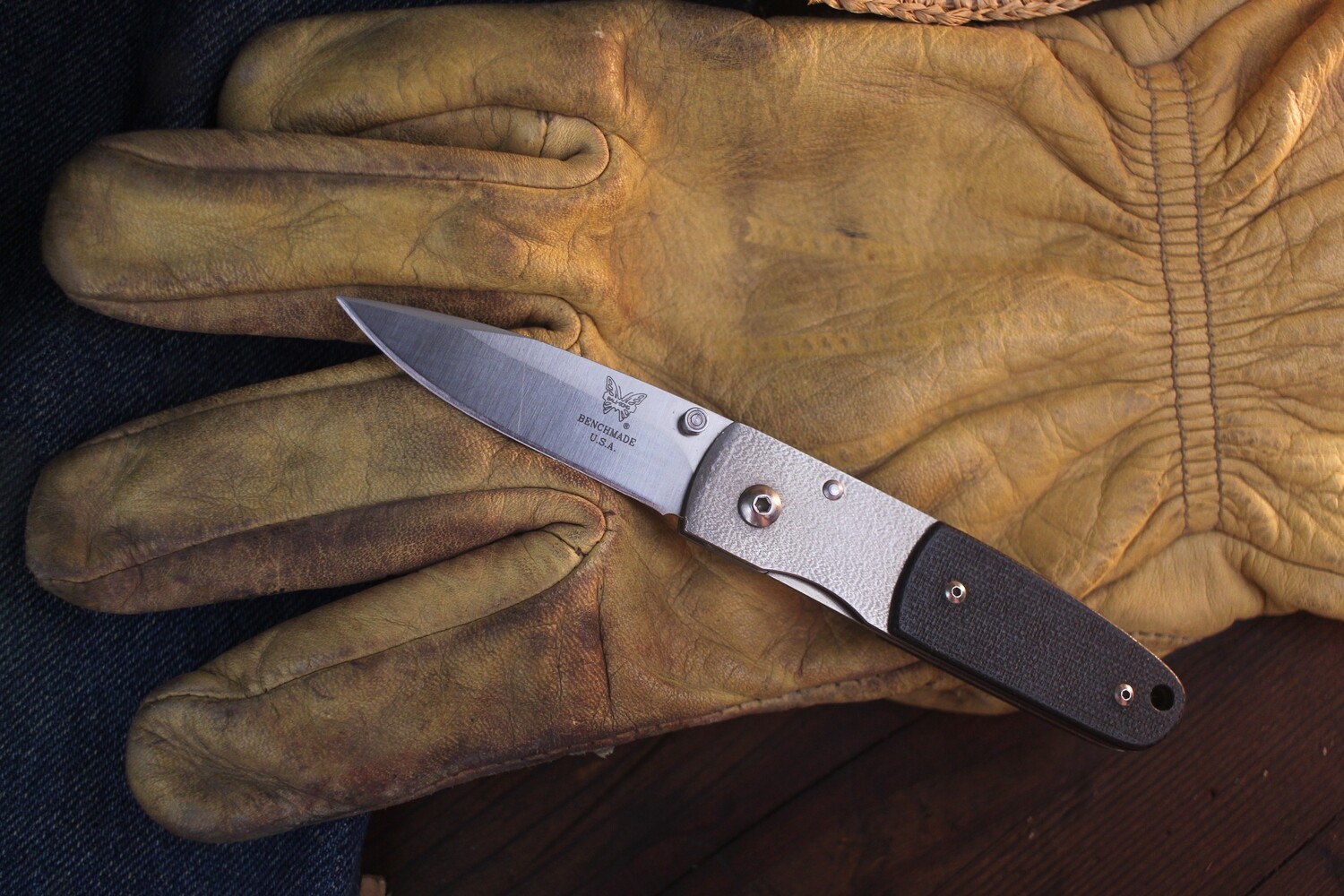 Benchmade Classic 330 2.875&quot; Folding Knife / Titanium &amp; G10 / Satin ATS-34 ( Pre Owned )