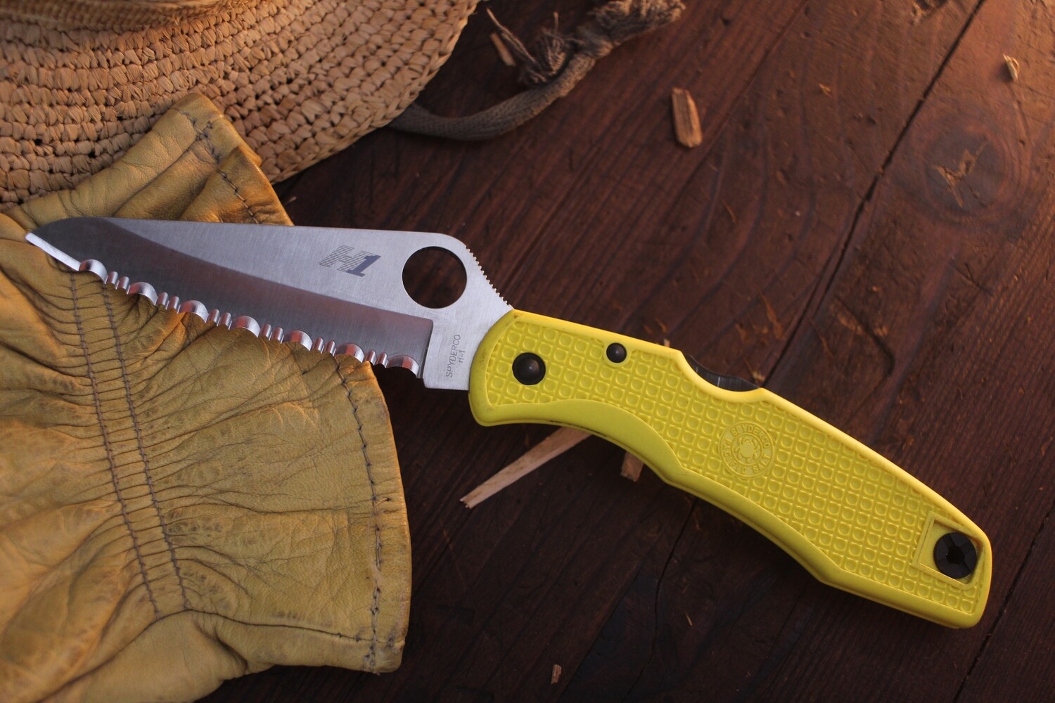 Spyderco Pacific Salt Knife,  Yellow FRN / H-1 Satin Fully Serrated ( Pre Owned )