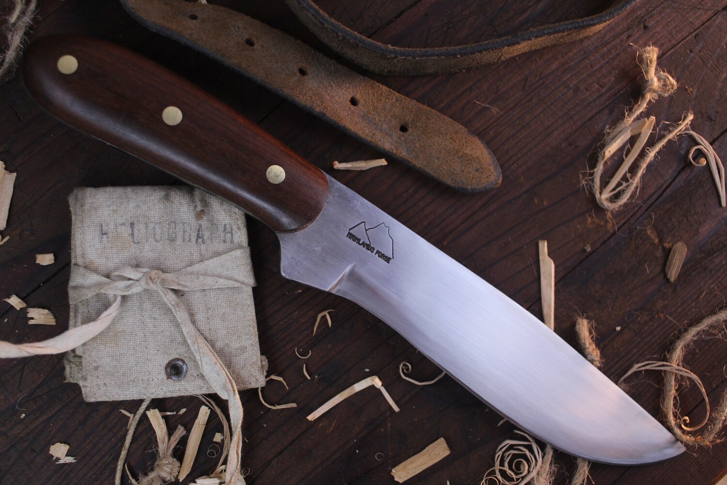 Highlands Forge 7&quot; Fixed Blade Hunter / Ironwood /  Satin Forged 1095