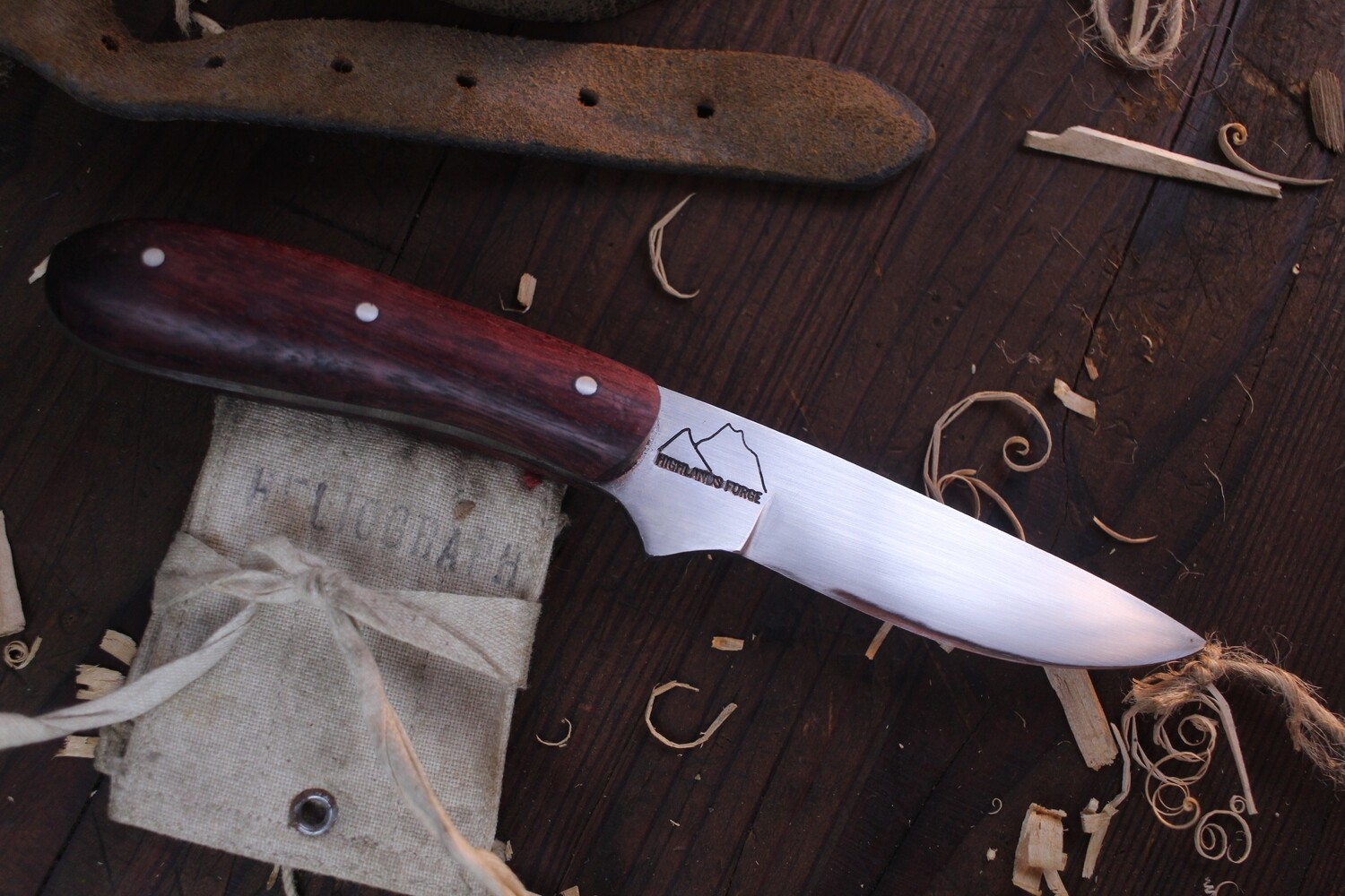 Highlands Forge Small Hunter 3.25&quot; Fixed Blade / Purple Heartwood /  Satin Forged 1095