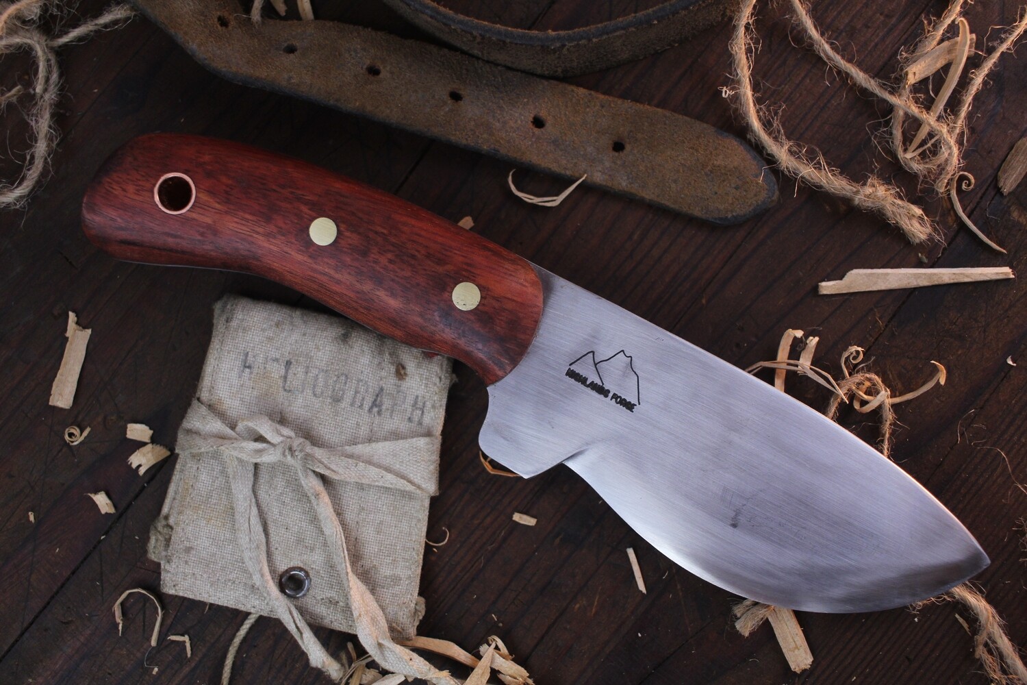 Highlands Forge Alaskan Moose Skinner 4&quot; Fixed Blade / Bloodwood /  Satin Forged 1095