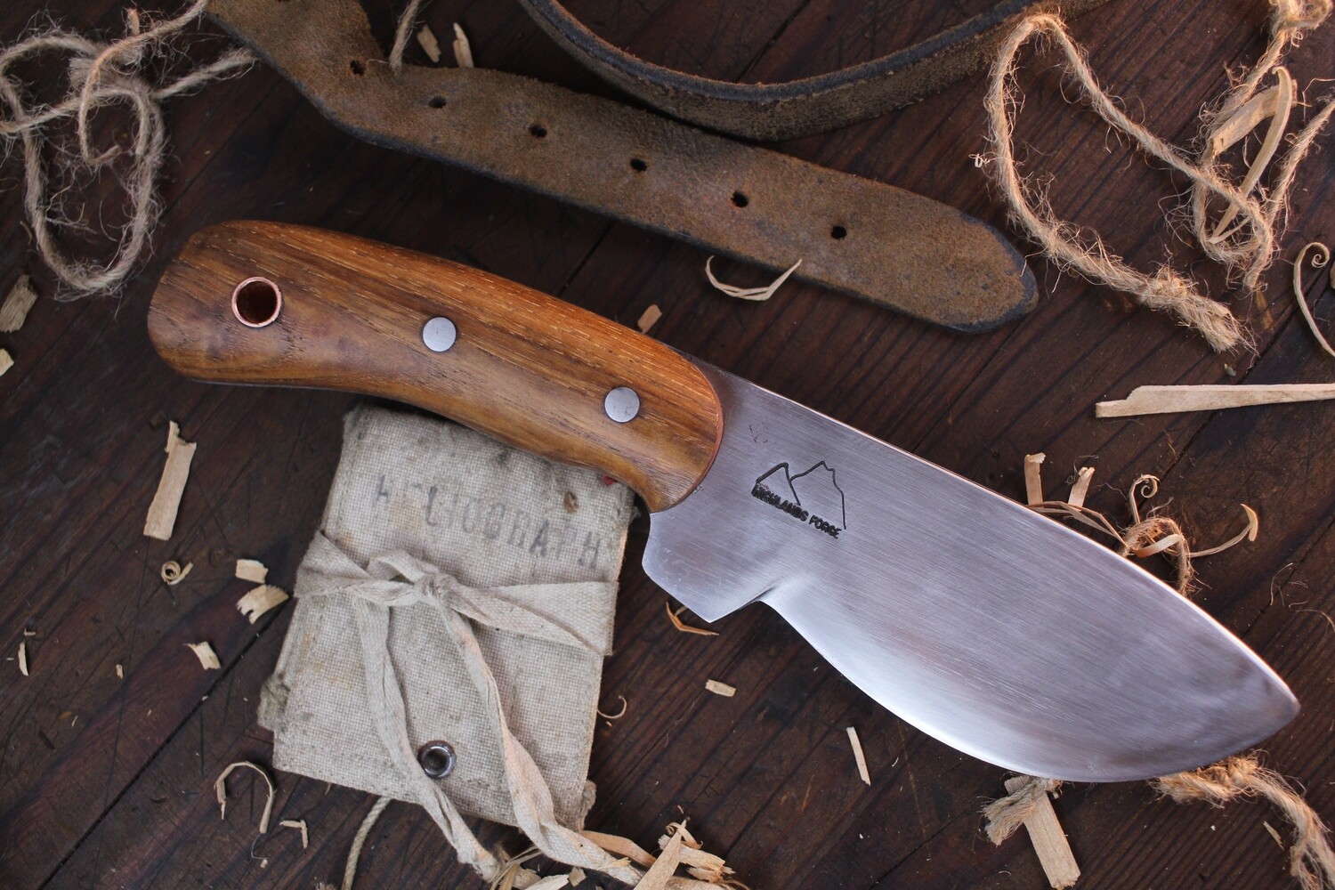 Highlands Forge Alaskan Moose Skinner 4&quot; Fixed Blade / Canary Wood /  Satin Forged 1095