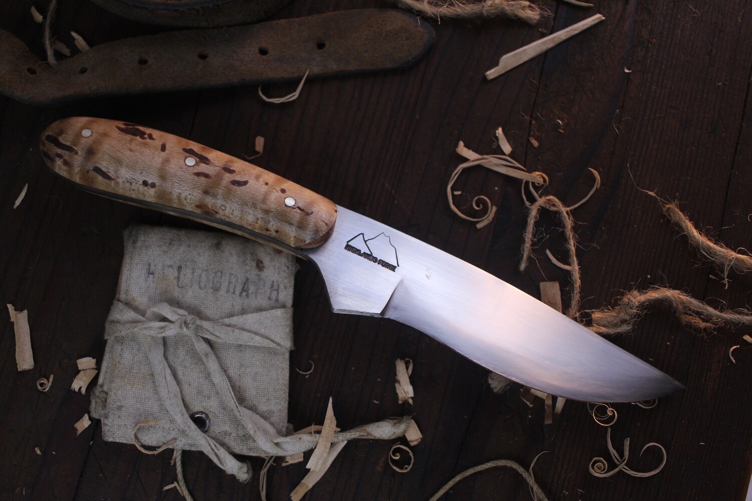 Highlands Forge 5&quot; Fixed Blade Hunter / Maple Burl /  Satin Forged 1095