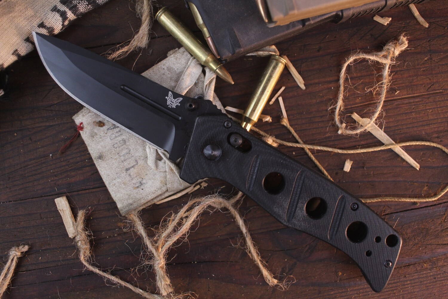 Benchmade Adamas 3.82&quot; Automatic AXIS Knife / Black G10 / Black D2 (Pre-Owned)