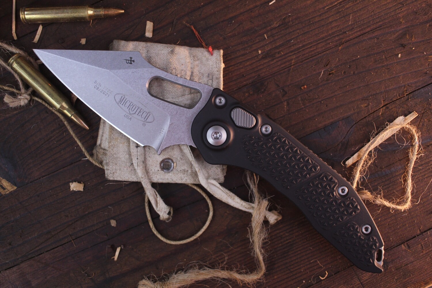 Microtech Stitch 3.75&quot; Automatic Knife / Black Aluminum / Stonewashed ( Pre Owned )