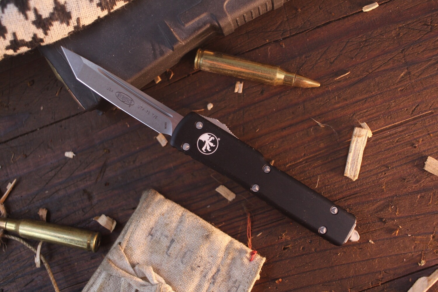 Microtech UTX-70 2.41&quot; T/E OTF Automatic / Black Aluminum / Apocalyptic Stonewash