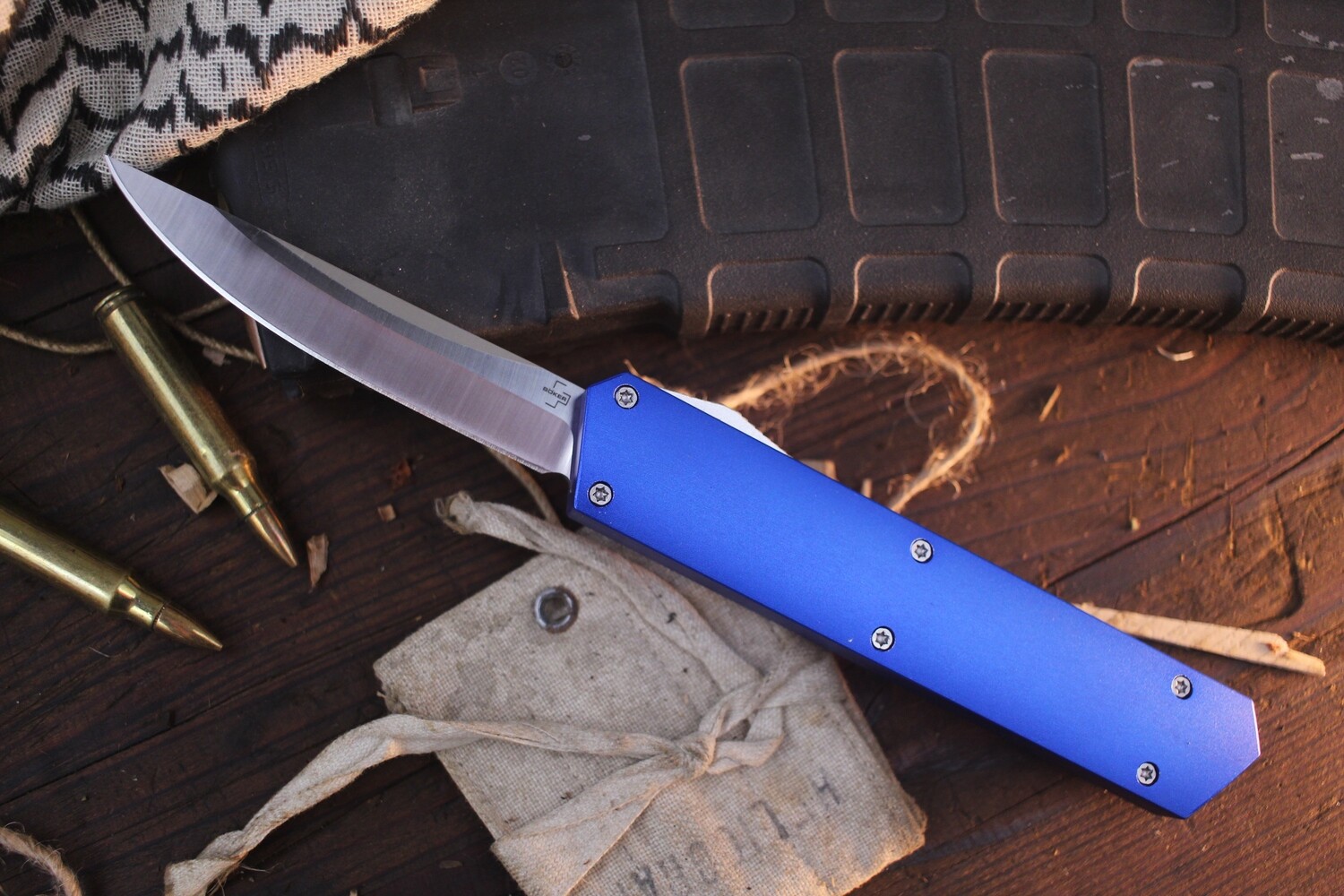 Boker Plus Kwaiken 3.19&quot; OTF Automatic / Blue Anodized Aluminum / Satin D2