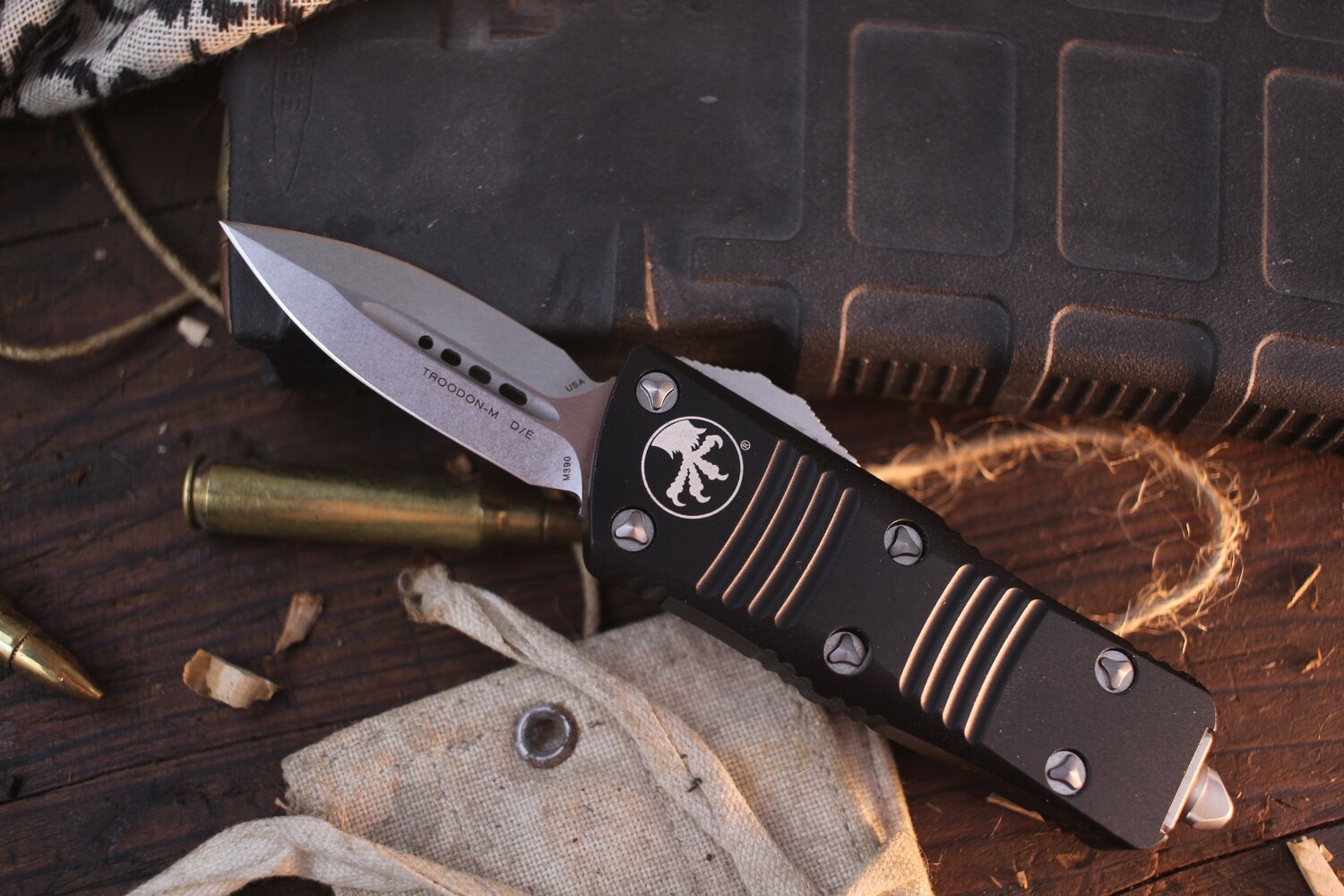 Microtech Troodon Mini D/E 1.9&quot; Automatic OTF / Black Aluminum / Stonewash ( Pre Owned )
