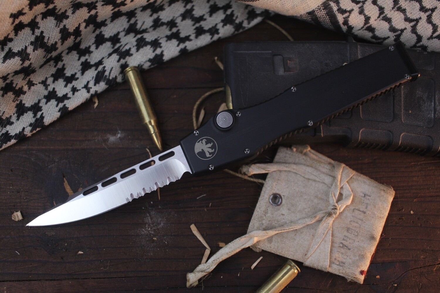 Microtech Halo II 4&quot; S/E Single Action OTF Automatic / Black Aluminum / Satin Serrated S30V ( Pre Owed )
