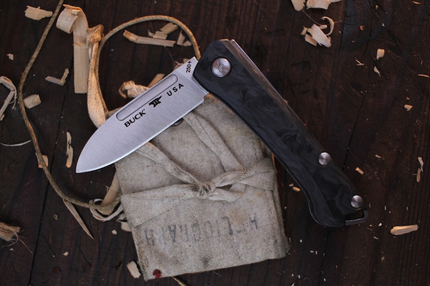 Buck Legacy Collection 250 Saunter 2.5” Slipjoint Folder / Marbled Carbon Fiber / Satin S35VN ( Discontinued )