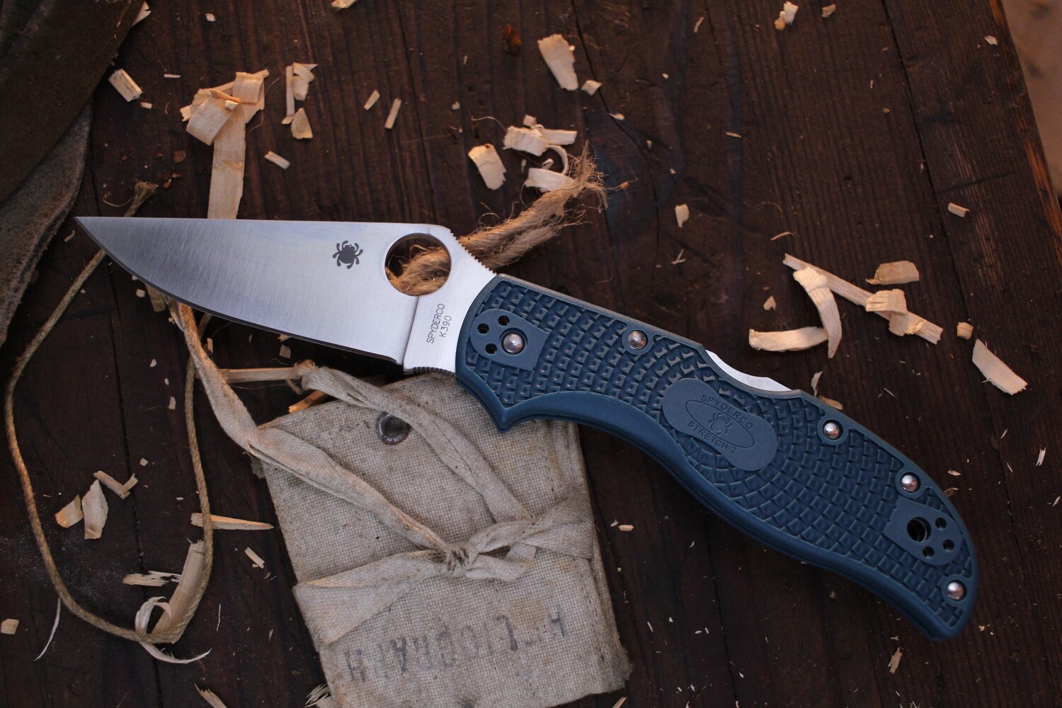 Spyderco Stretch 2 Lightweight 3.4&quot; Lockback Folder / Blue FRN / Satin K390