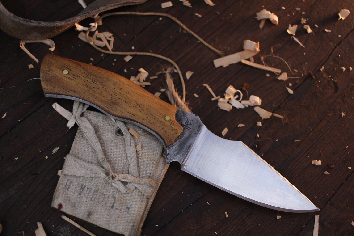 Barrett Knives Ranger 4” Spearpoint Hunter / Canary Wood / Satin Forged 1095