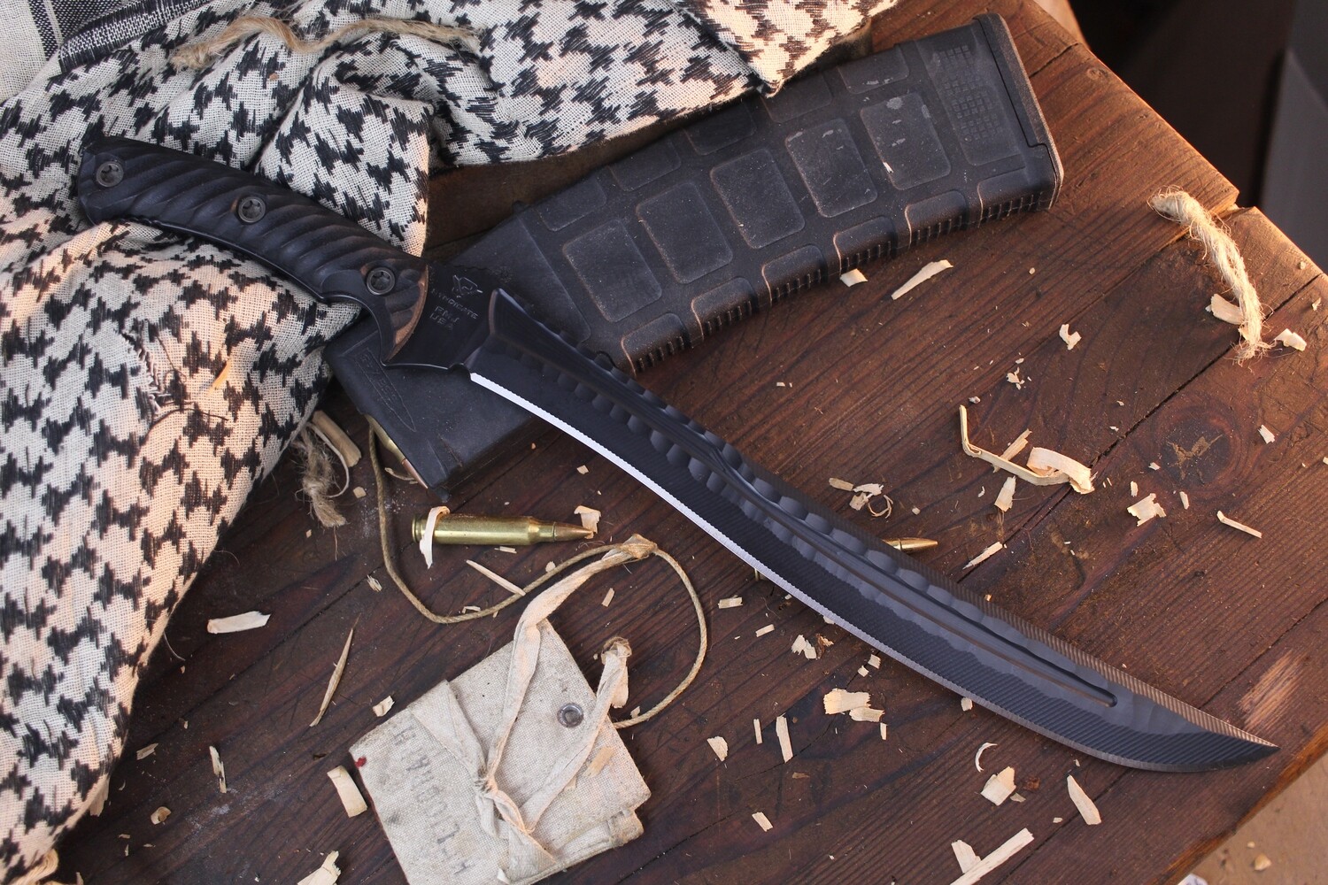 RMJ Tactical Syndicate Drake 11.25&quot; Short Sword / Black Sculpted G-10 / Black Cerakote CPM-3V ( Pre owned )