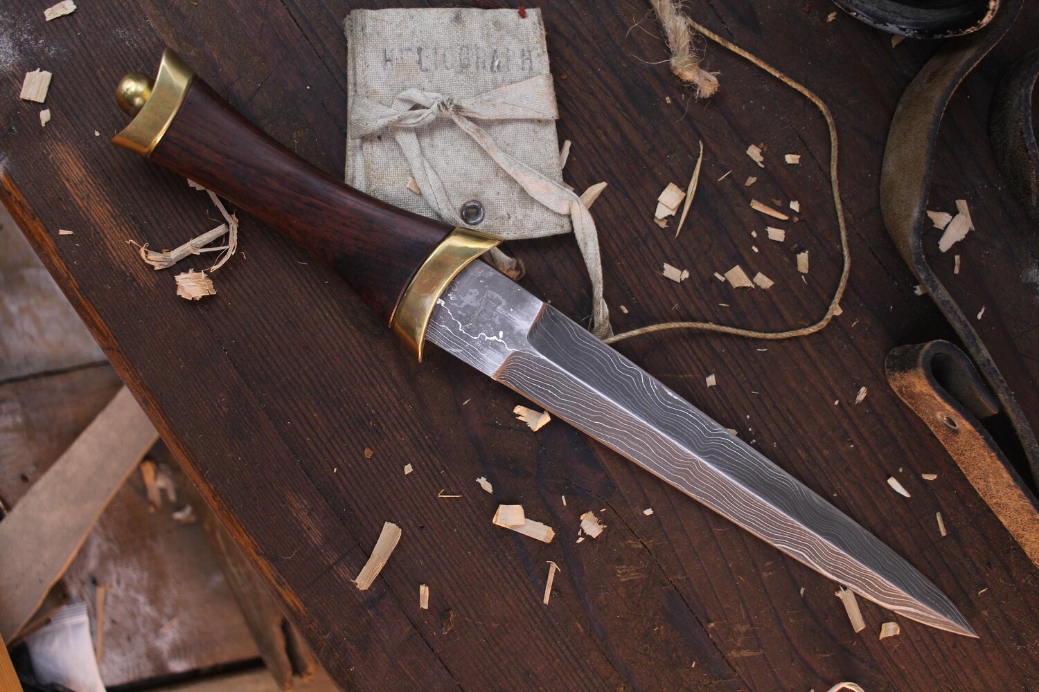 Jaeger Knives 7&quot; Medieval Dagger / Cocobolo Handle With Brass Pommel &amp; Guard / Damascus ( Pre Owned )