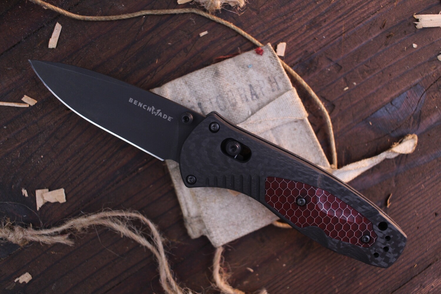 Benchmade Gold Class Mini-Barrage 2.91&quot; AXIS-Assisted Folder / Carbon Fiber &amp; C-Tek / Black DLC M390 ( Pre Owned )