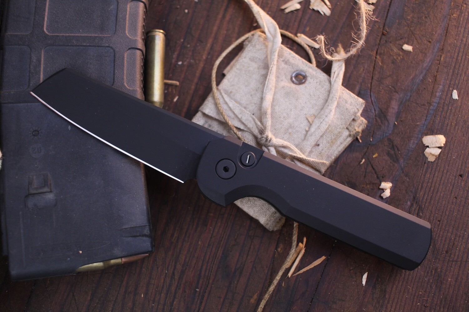 Arcform Slimfoot 3.1&quot; Automatic Buttonlock Folder / Black Aluminum &amp; Tritium Inlaid Button / Black 154CM