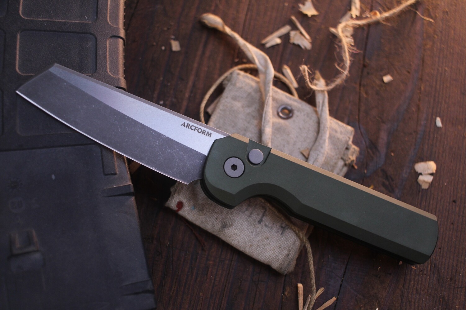 Arcform Slimfoot 3.1&quot; Automatic Buttonlock Folder / OD Green Aluminum / Acidwash 154CM
