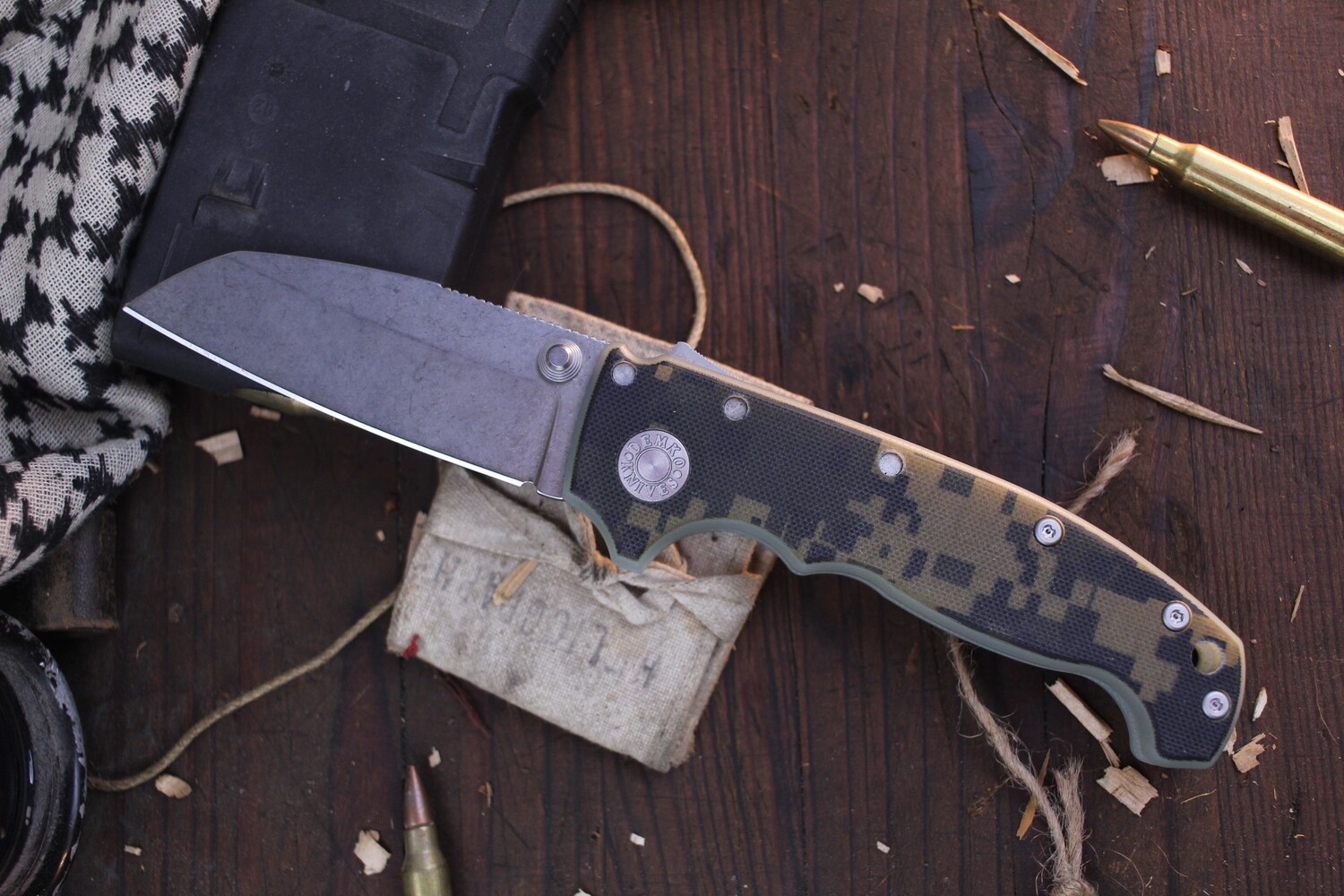 Demko AD20S 3.7&quot; Shark Lock Folder / Digi Camo G-10 / Stonewashed D2 ( Pre Owned )