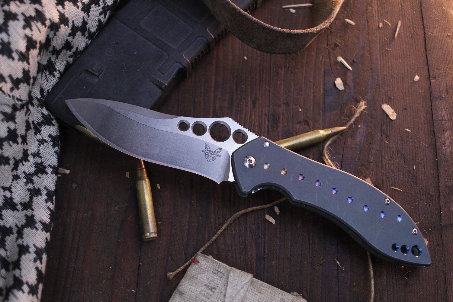Benchmade Skirmish 4.3&quot; Frame Lock Knife / Anodized Titanium / Satin S30V ( Pre Owned )