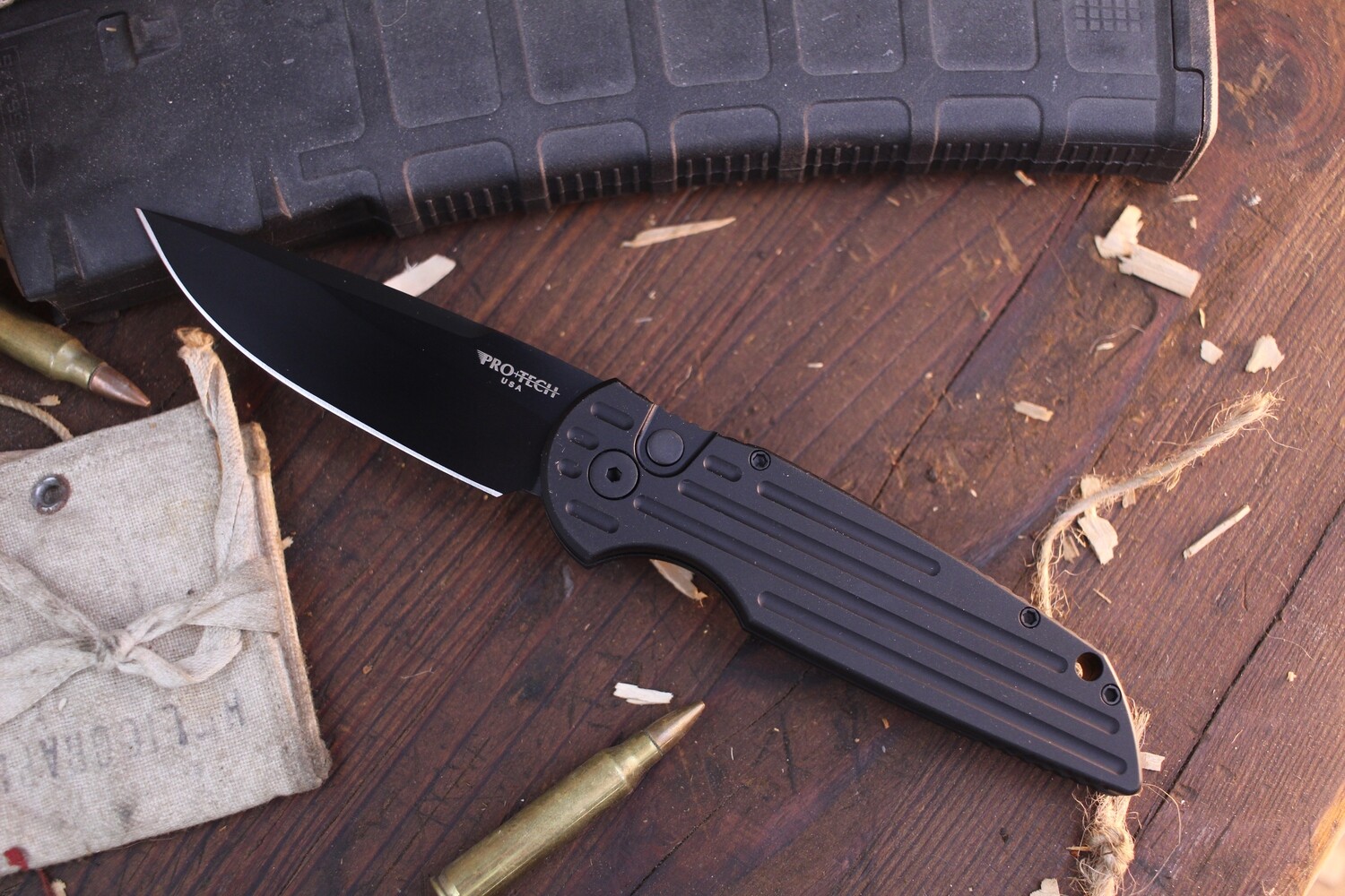 Pro-Tech TR-3 SWAT 3.5&quot; Buttonlock Automatic Folder / Grooved Black Aluminum / Black 154CM
