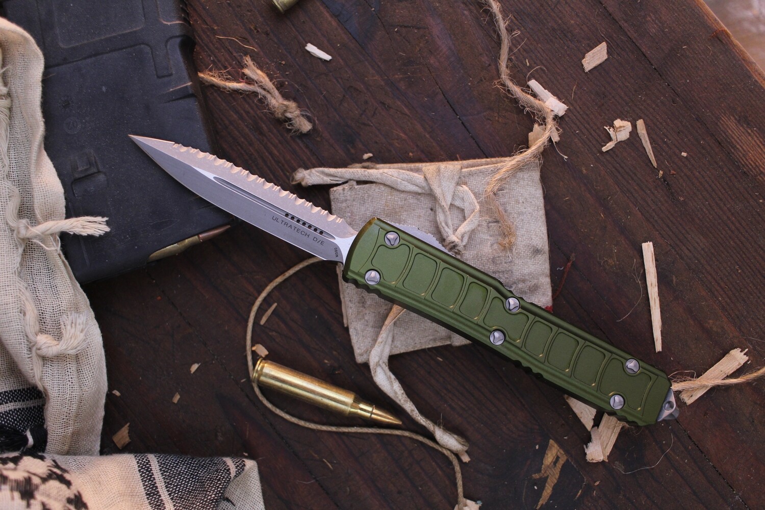 Microtech Signature Series Ultratech II D/E 3&quot; OTF Automatic / OD Green Step Side Aluminum / Apocalyptic Full Serrated