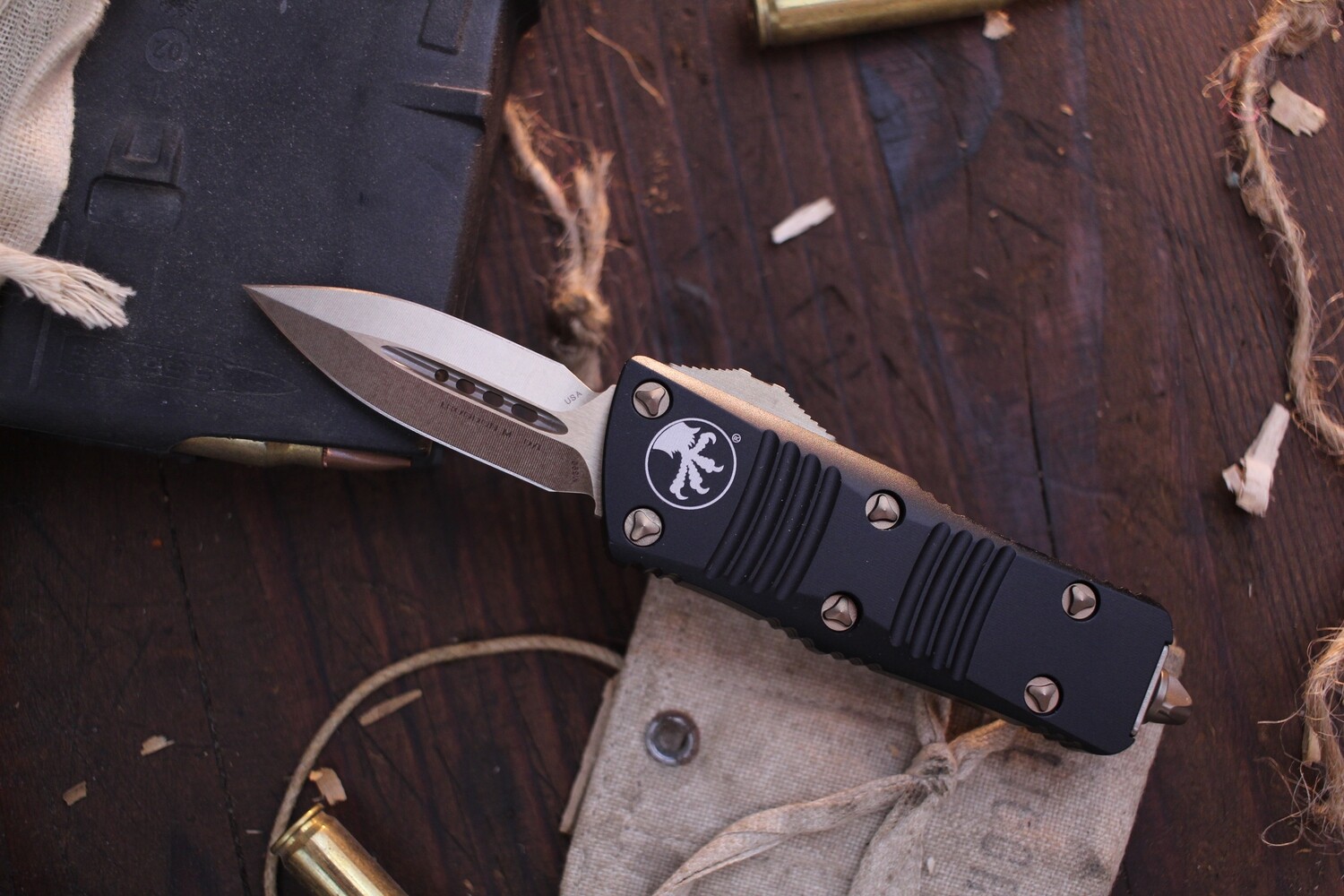 Microtech Troodon Mini D/E 1.9&quot; CA Legal OTF Automatic / Black Aluminum/ Bronze