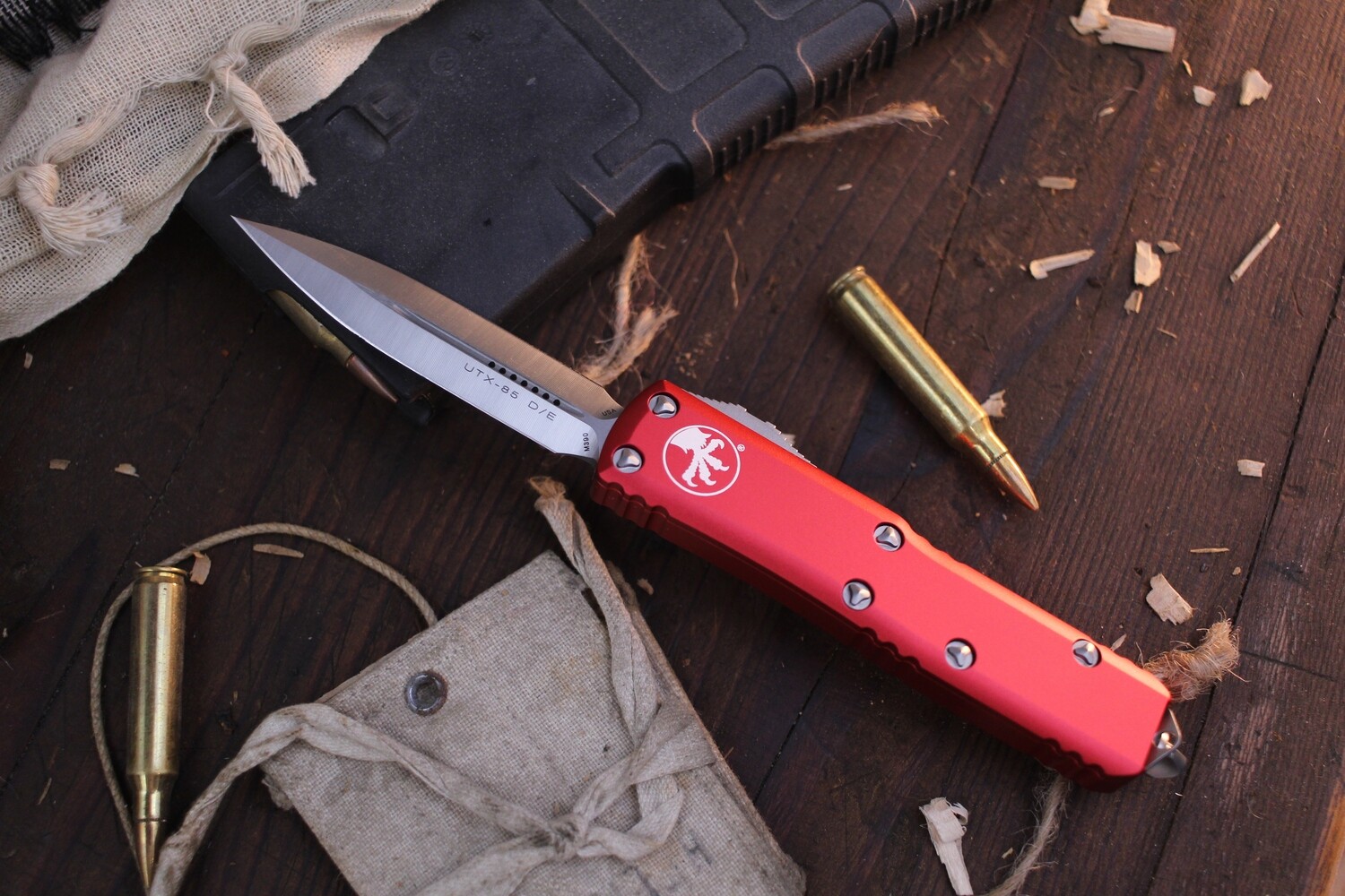 Microtech UTX-85 D/E 3.125&quot; OTF Automatic / Red Aluminum / Satin