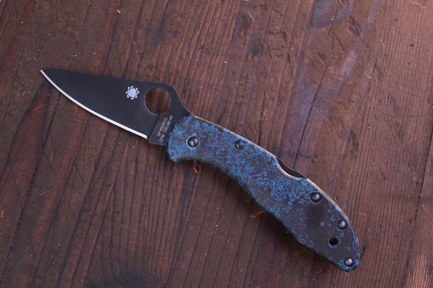 Spyderco Delica 4 2.8&quot; Lockback Folder / Shipwrecked Copper Scales / Black CruWear
