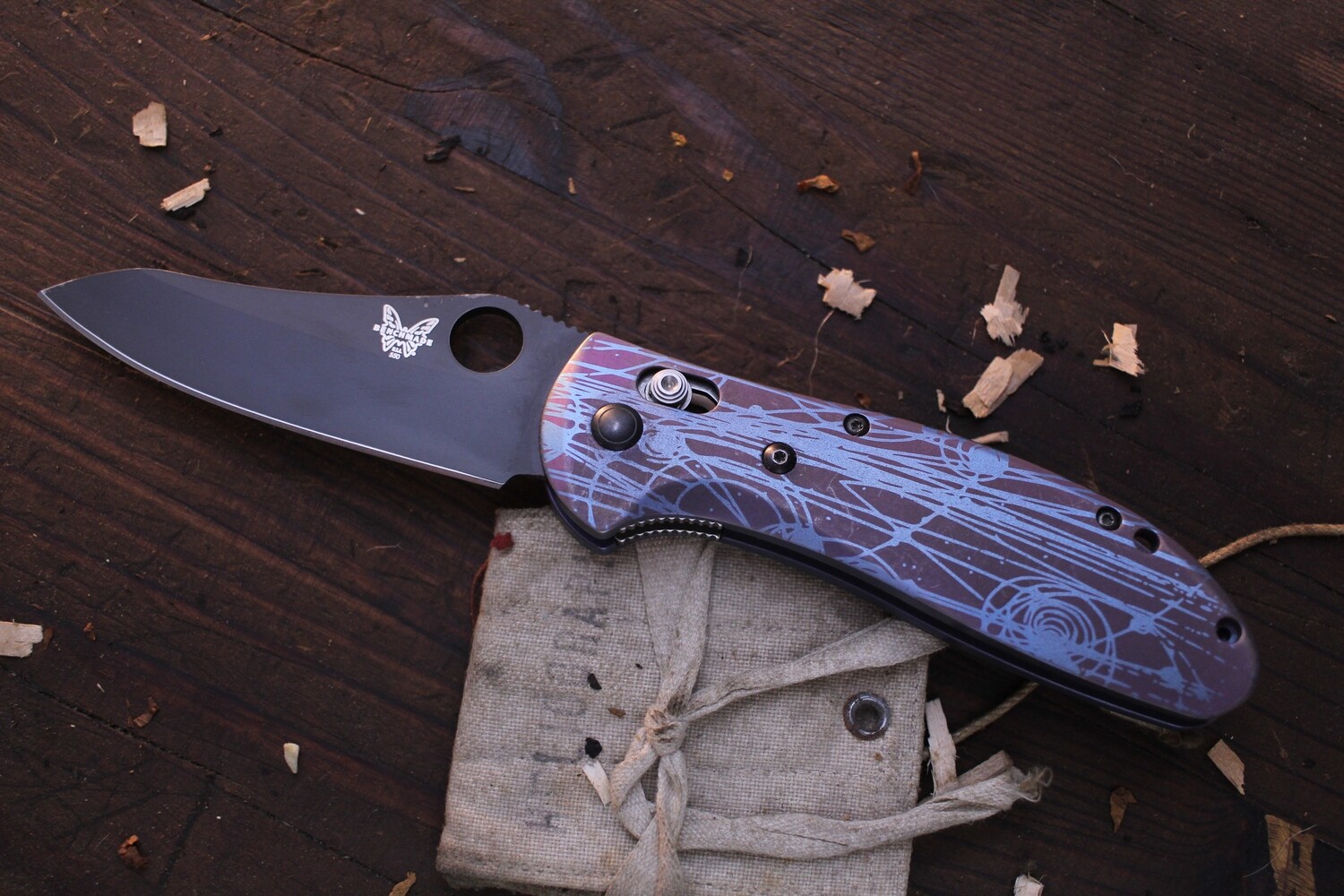 Benchmade Griptilain 4.5&quot; Axis Lock Folder / Custom Anodized Titanium Scales / Black Sheepsfoot 20CV ( Pre Owned )