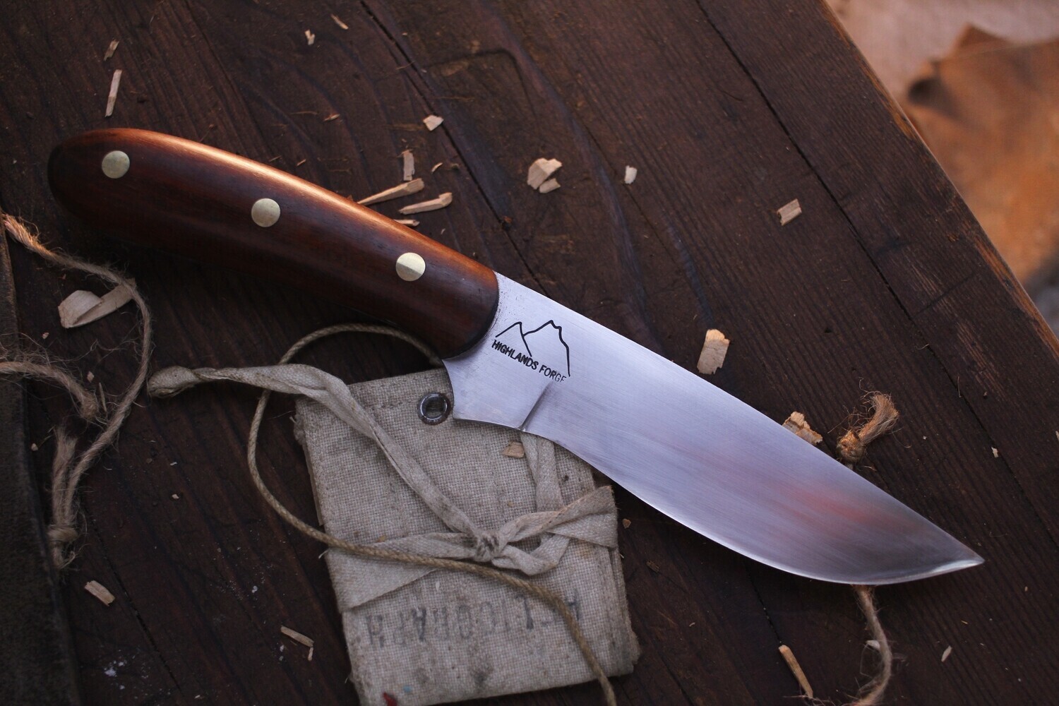Highlands Forge 5&quot; Fixed Blade Hunter / Ironwood /  Satin Forged 1095