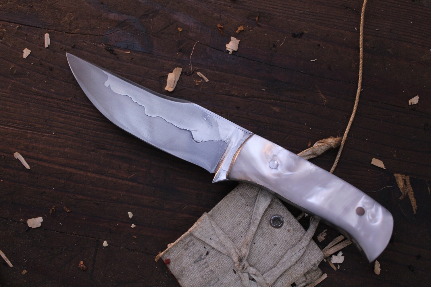 Forge 33 4.5” Clip Point Fixed Blade / White Swirl Resin / Forged 15N20 &amp; 80CRV2 San Mai