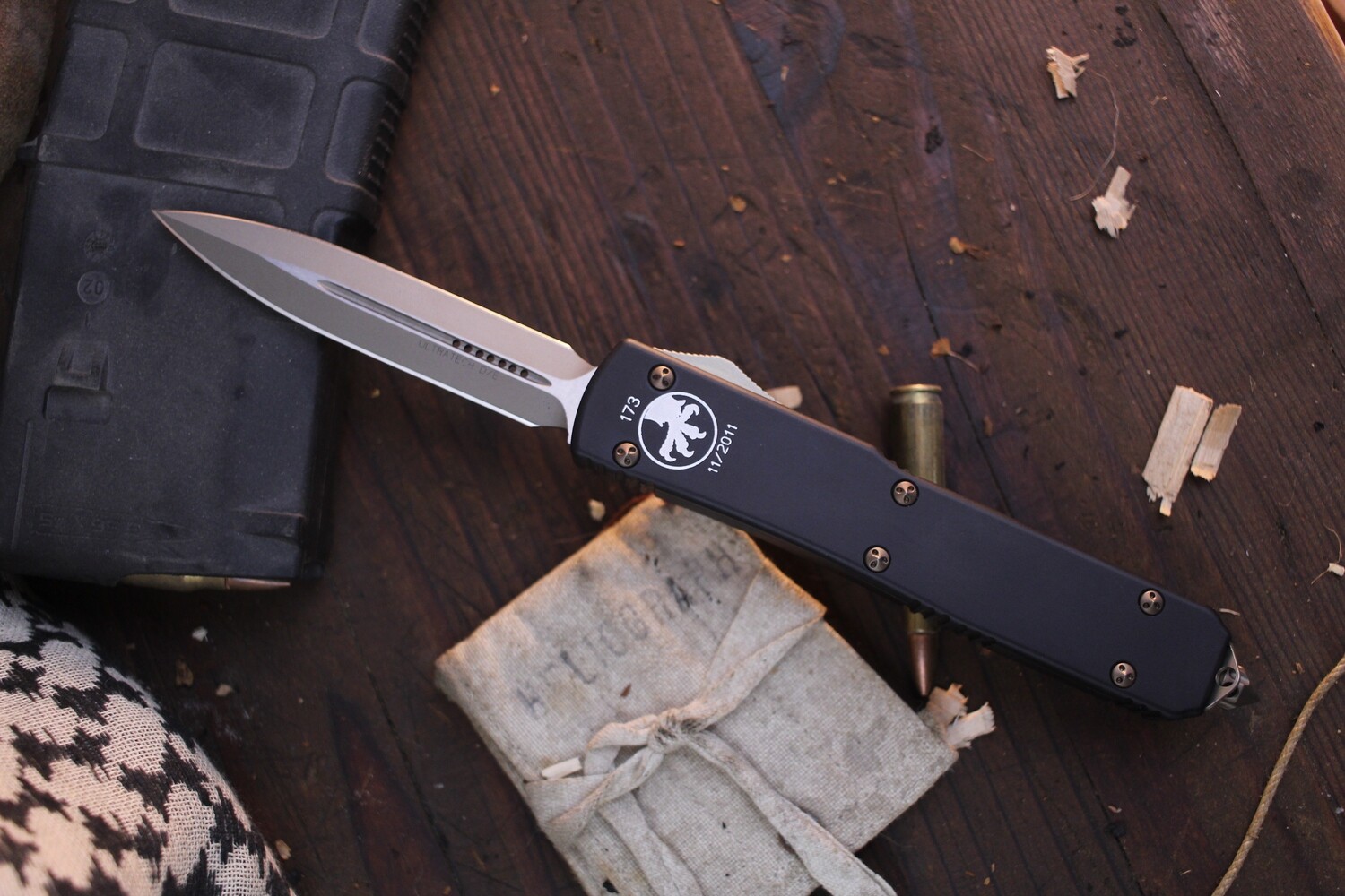 Microtech Signature Series Ultratech 3.4&quot; D/E OTF Automatic / Black Aluminum &amp; Bronze Hardware/ Bronze S35VN ( Pre Owned )