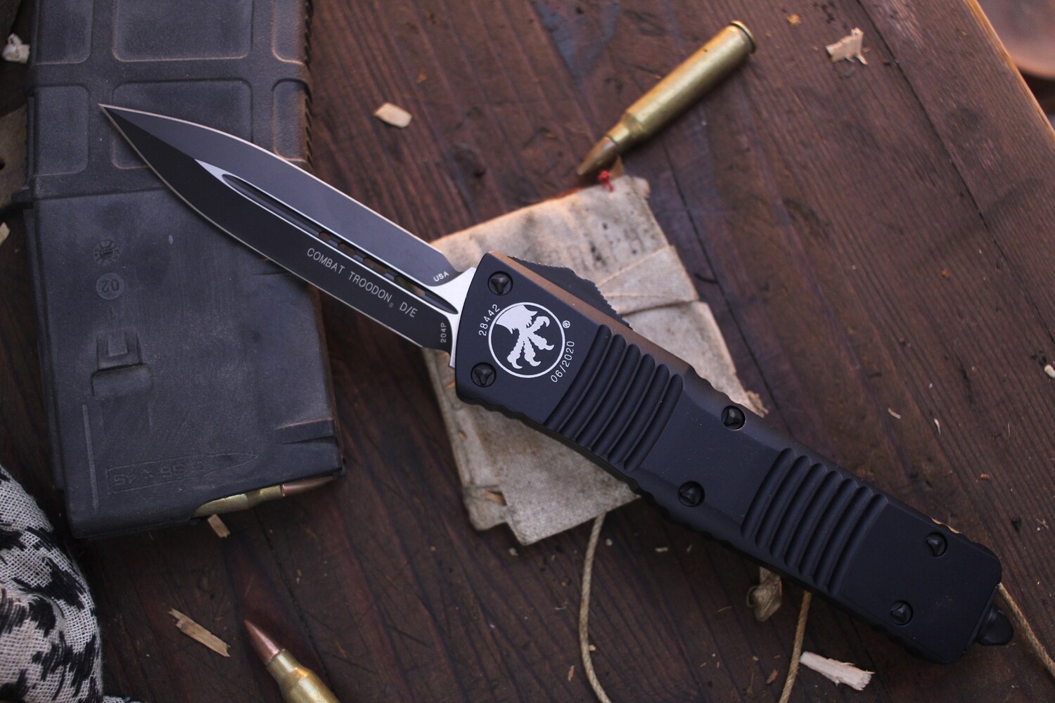 Microtech Combat Troodon 3.8&quot; OTF Automatic Knife, Black / Black ( Pre Owned )