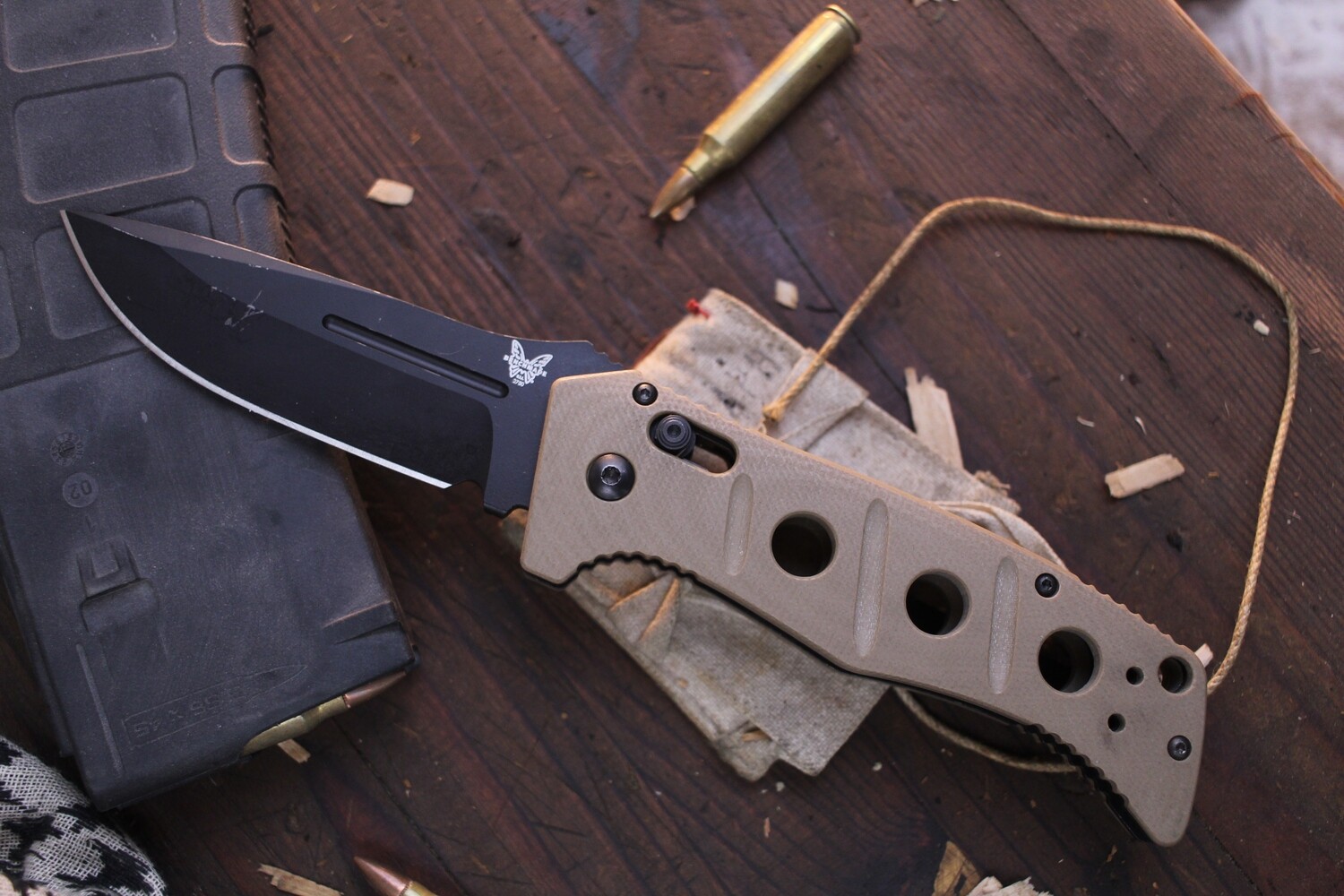 Benchmade Adamas 3.82&quot; Automatic AXIS Knife / Black / Tan G10 ( Pre Owned )