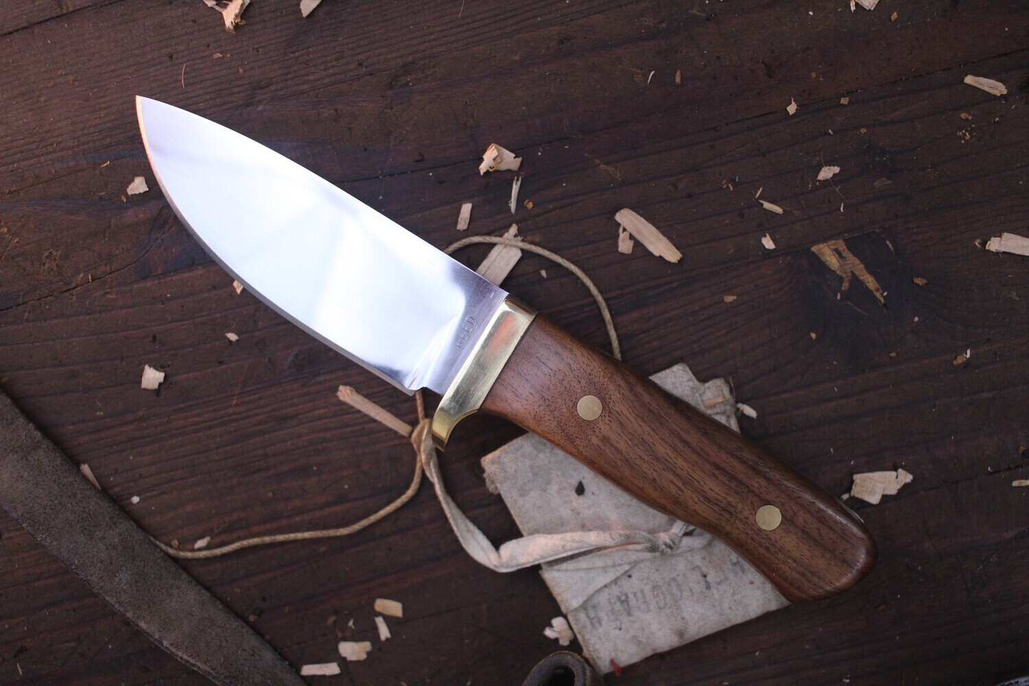 David Reed Backwoods Hunter 4.5" Fixed Blade / Walnut & Brass Single guard / Satin D2