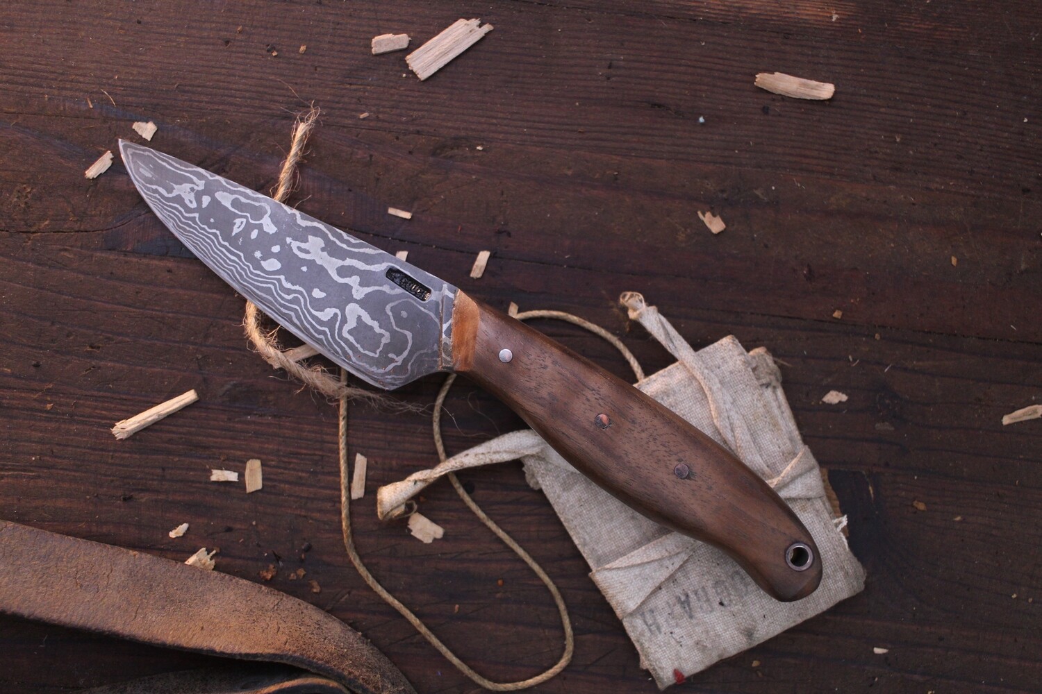 Mark Couch 3.75&quot; Drop Point Hunter / Walnut / Alaskan Forged Damascus